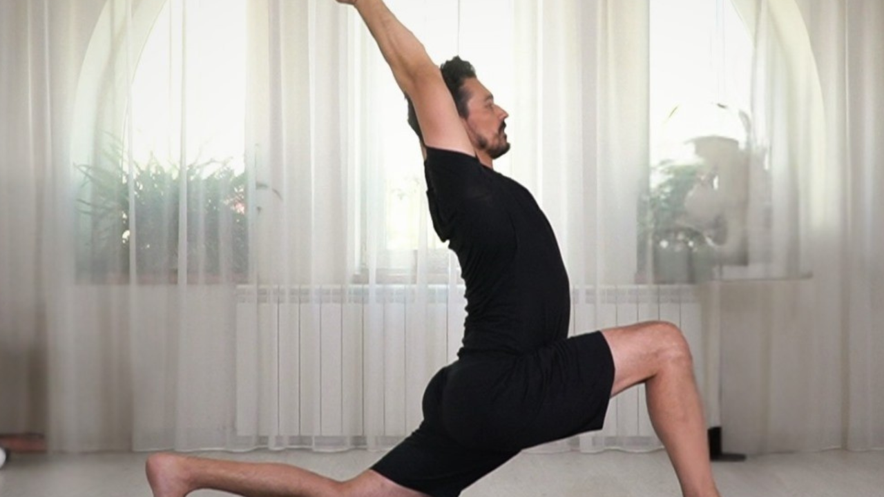OVIDIU poza YOGA - Sambata de la ora 10